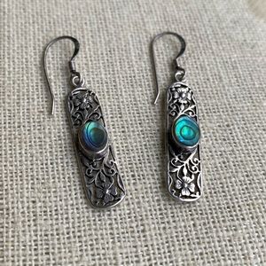 Gorgeous unique 925 silver abalone earrings.